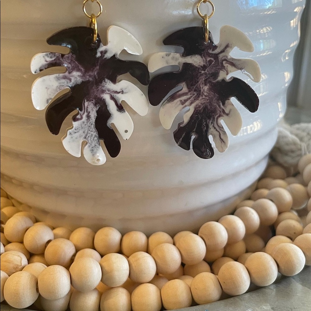 Abstract maroon and white dangles